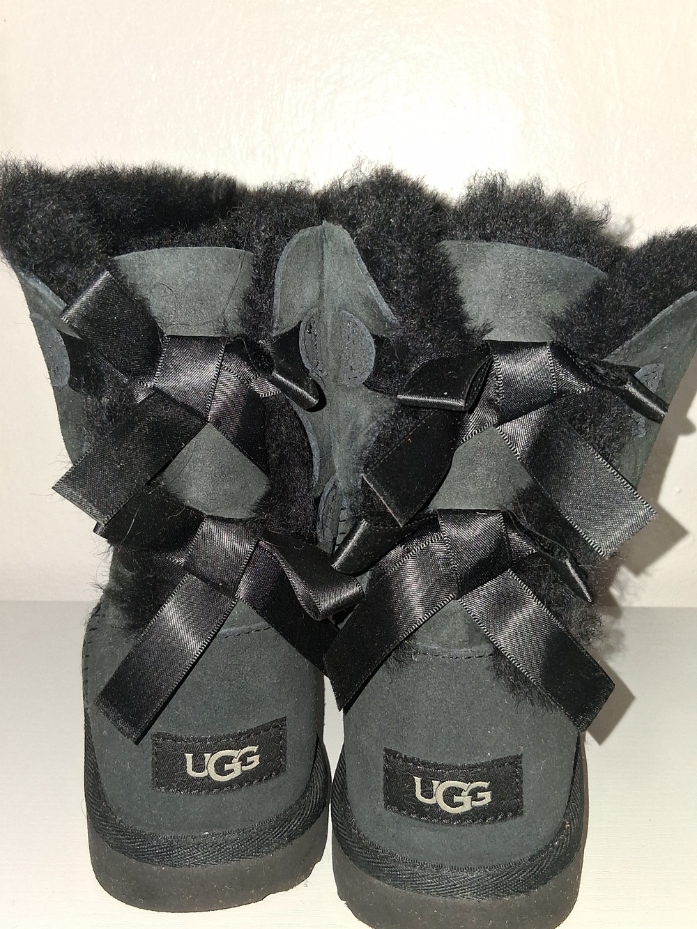 UGG Kids Bailey Bow II Boots Black Suede Size 4 US 1017394K